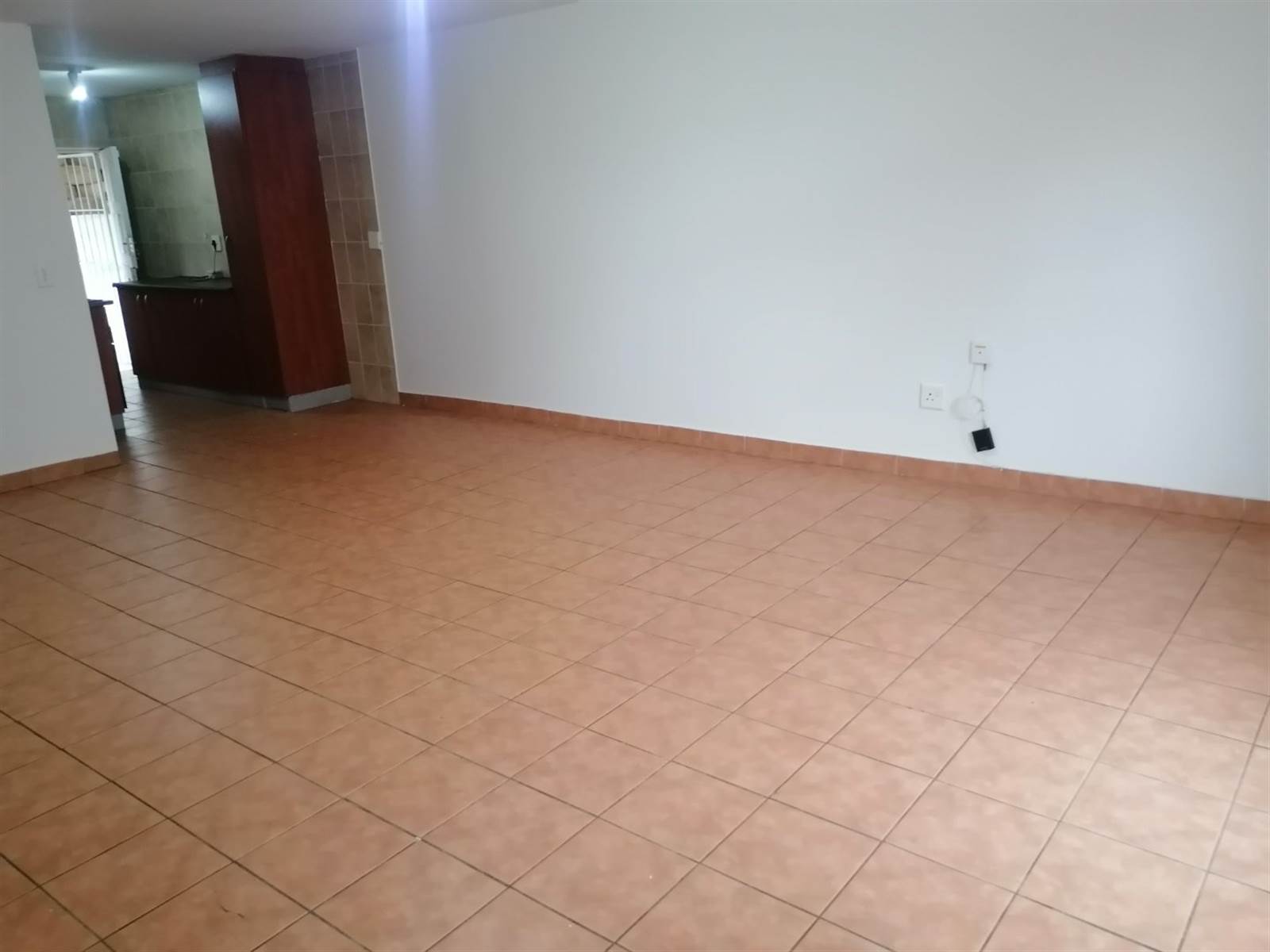 2 Bed Apartment in Durban North photo number 16