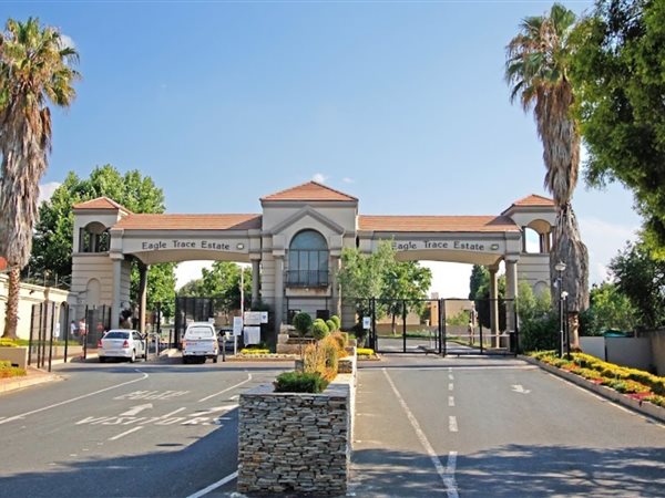 662 m² Land