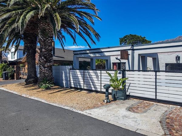4 Bedroom House 4 Bedroom House