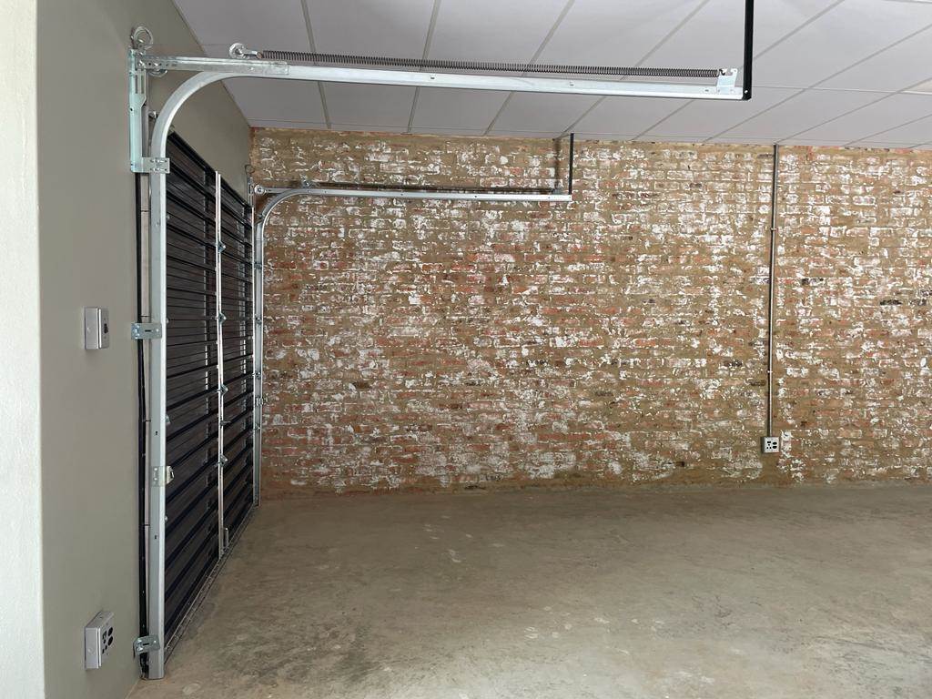 71  m² Commercial space in Halfway House photo number 10