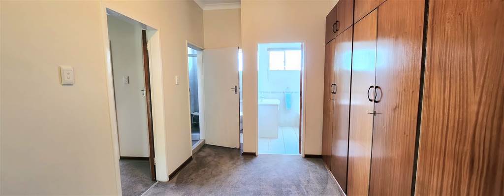 3 Bed Townhouse in Westdene photo number 13