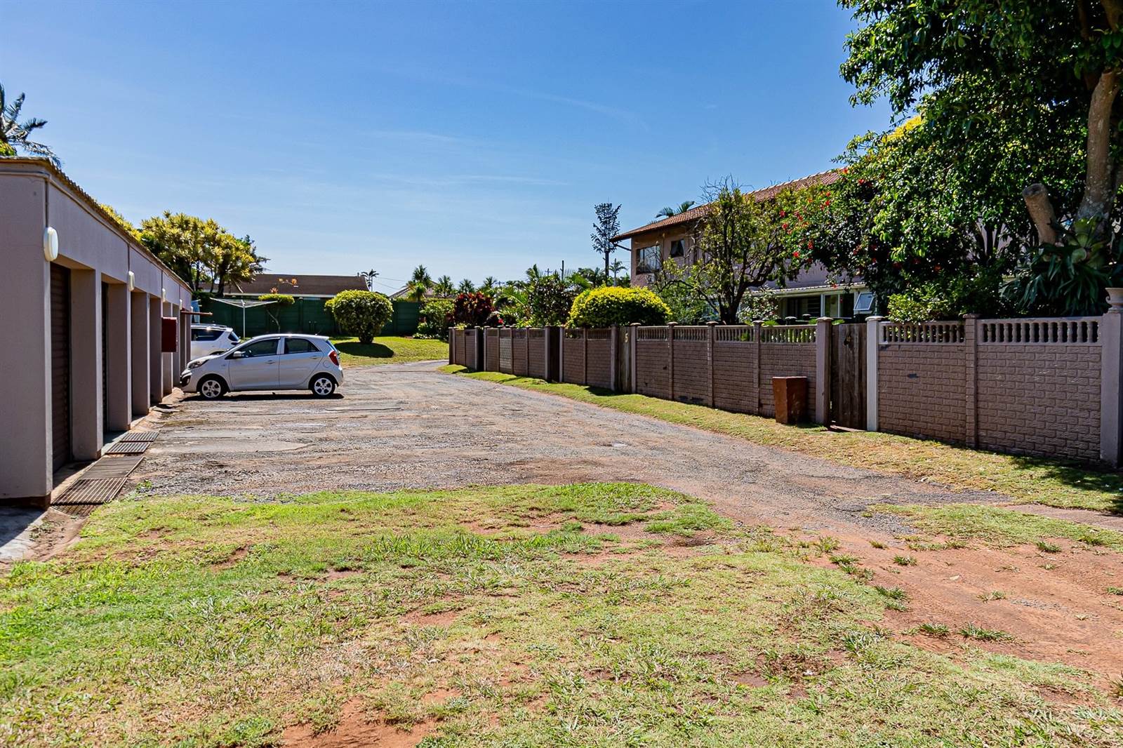 3 Bed Townhouse in Amanzimtoti photo number 29