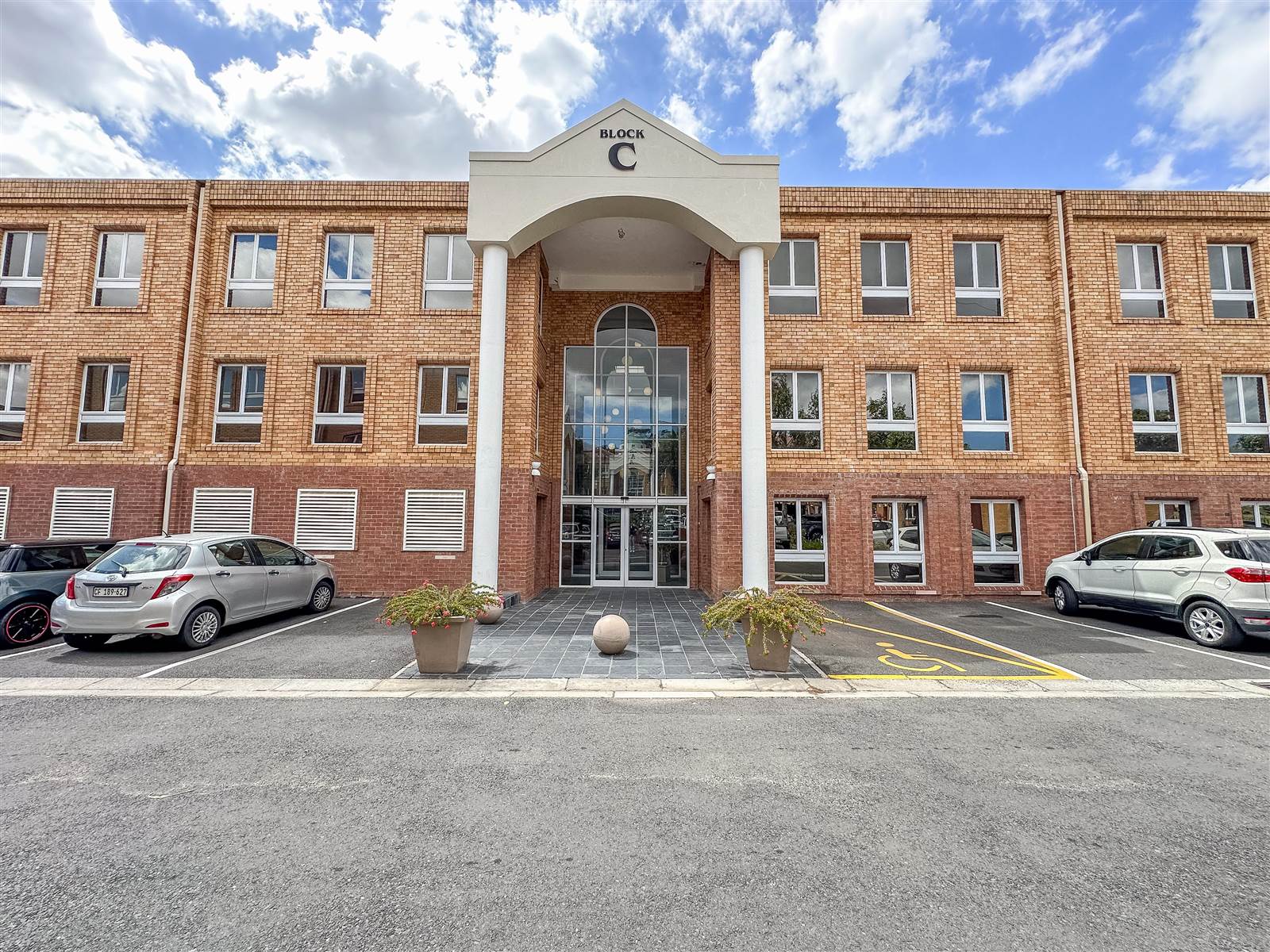 341  m² Commercial space in Durbanville Central photo number 3