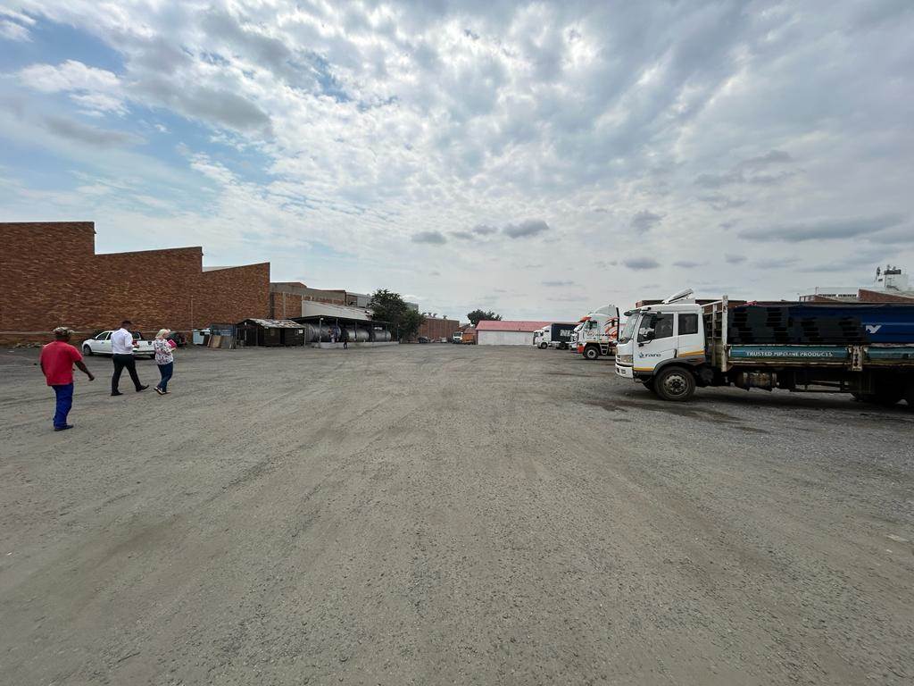 600  m² Industrial space in Elandsfontein AH photo number 5