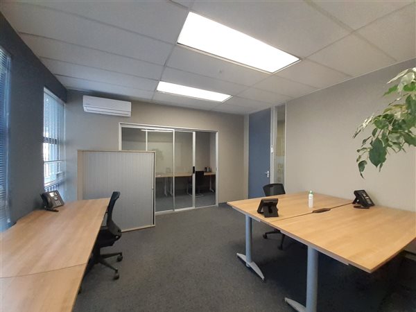 31  m² Office Space in Hyde Park
