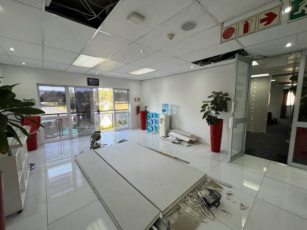 1289  m² Commercial space in Bryanston photo number 25