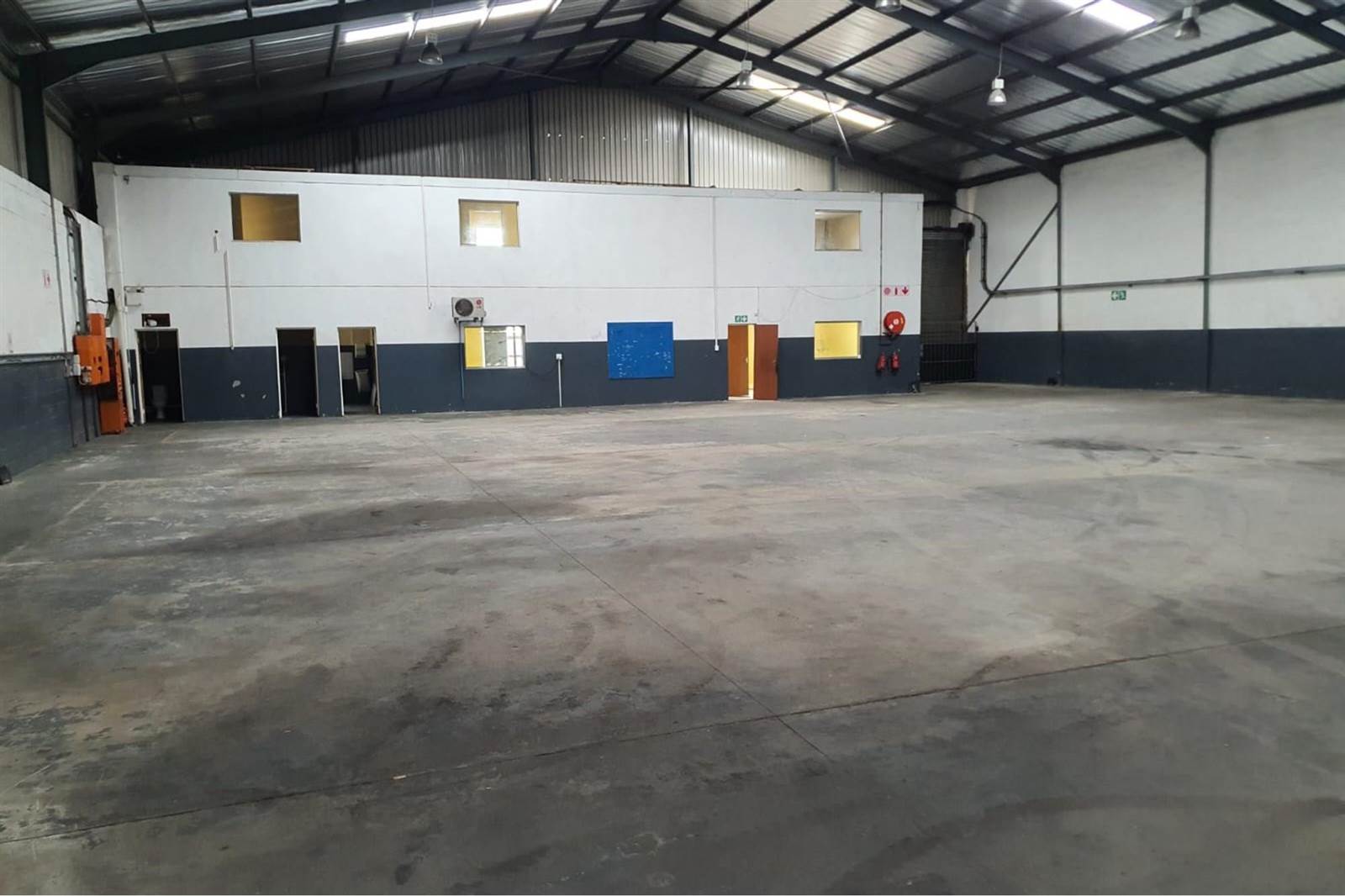 1500  m² Industrial space in North End photo number 6