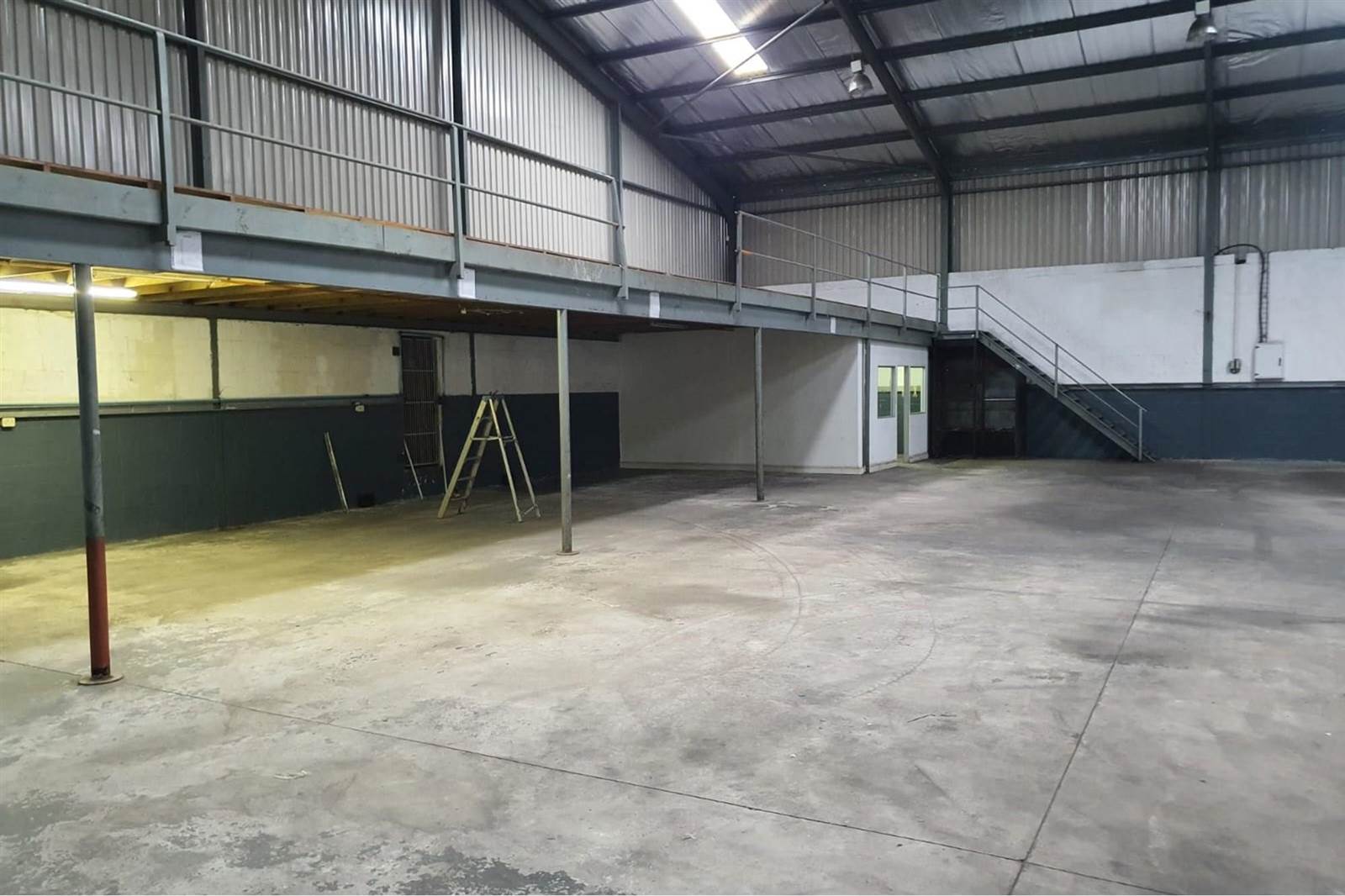 1500  m² Industrial space in North End photo number 10