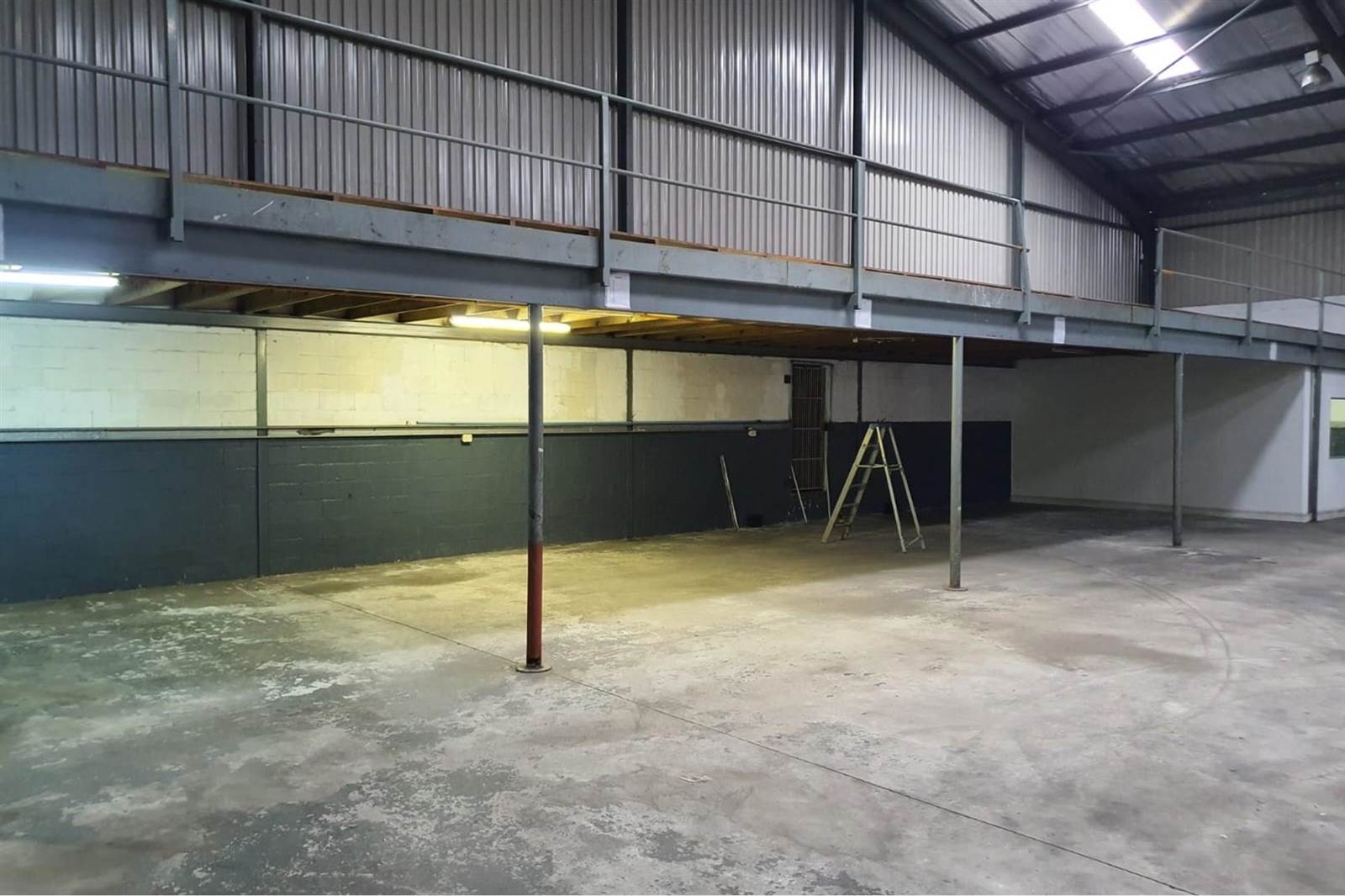 1500  m² Industrial space in North End photo number 13
