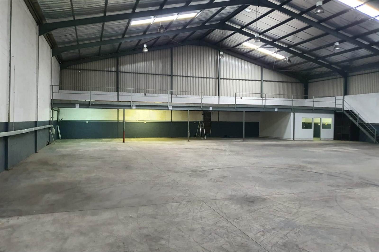 1500  m² Industrial space in North End photo number 5