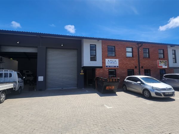 210  m² Industrial space