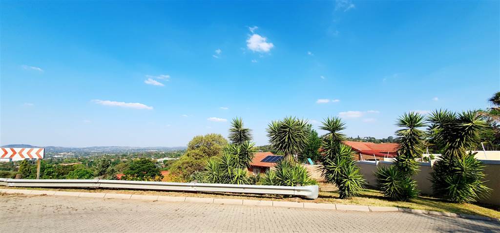 1745 m² Land available in Waterkloof Park photo number 4