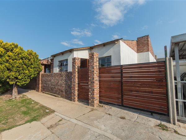 2 Bedroom House 2 Bedroom House