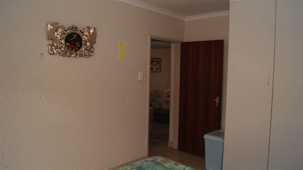 2 Bed Townhouse in Brakpan Central photo number 19
