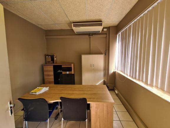 1008  m² Office Space in Kimberley Central photo number 15