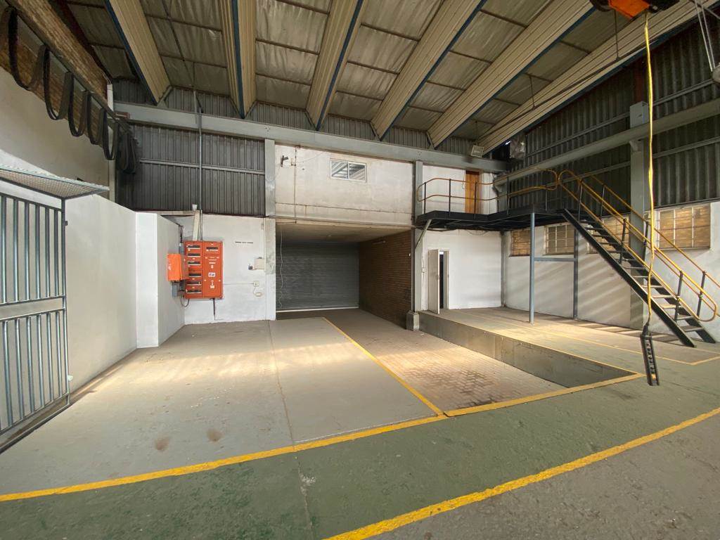 490  m² Commercial space in Klipfontein photo number 12