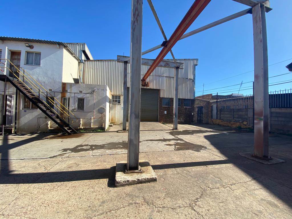 490  m² Commercial space in Klipfontein photo number 16