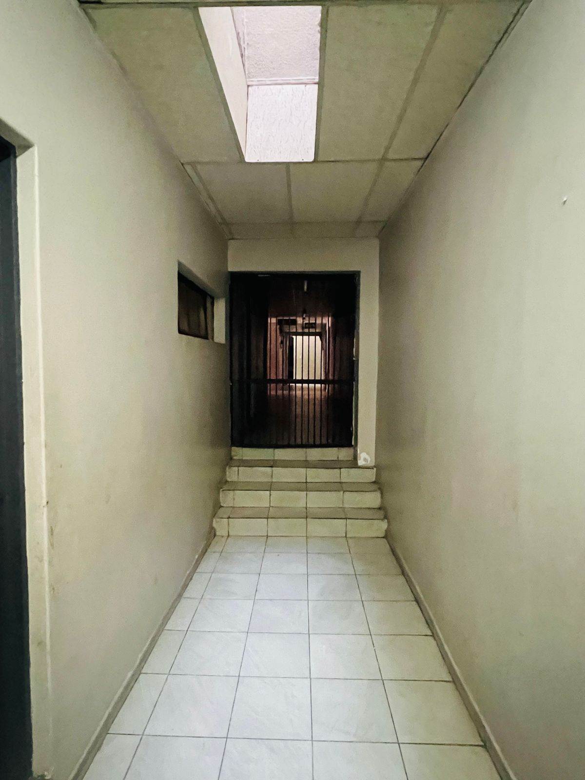 Bachelor apartment in Germiston Central photo number 13