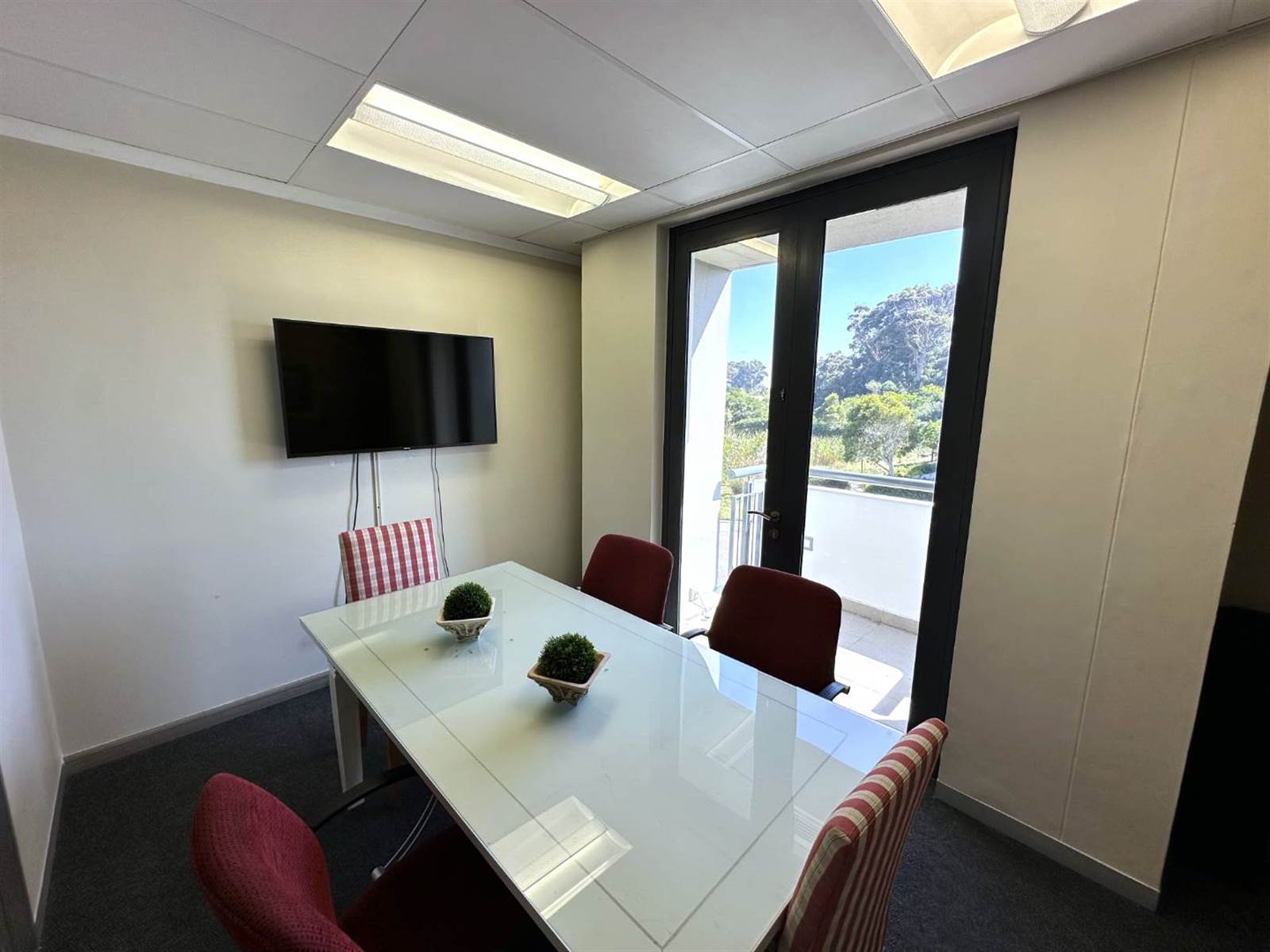 135  m² Office Space in Kenilworth photo number 4