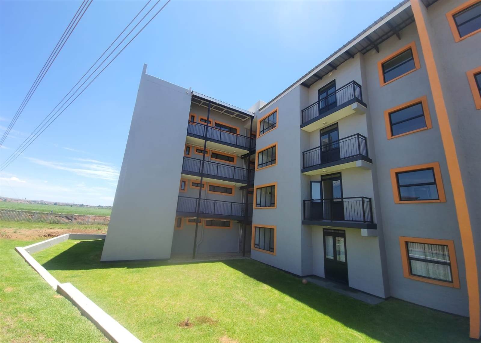 3 Bed Apartment in Protea Glen photo number 16