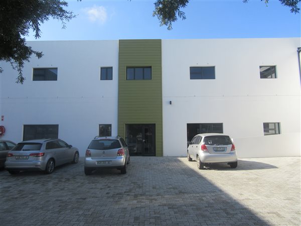 80  m² Commercial space