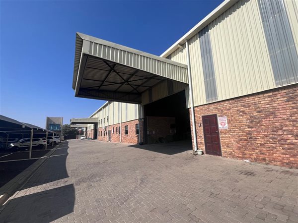 1 030 m² Industrial space 1 030 m² Industrial space