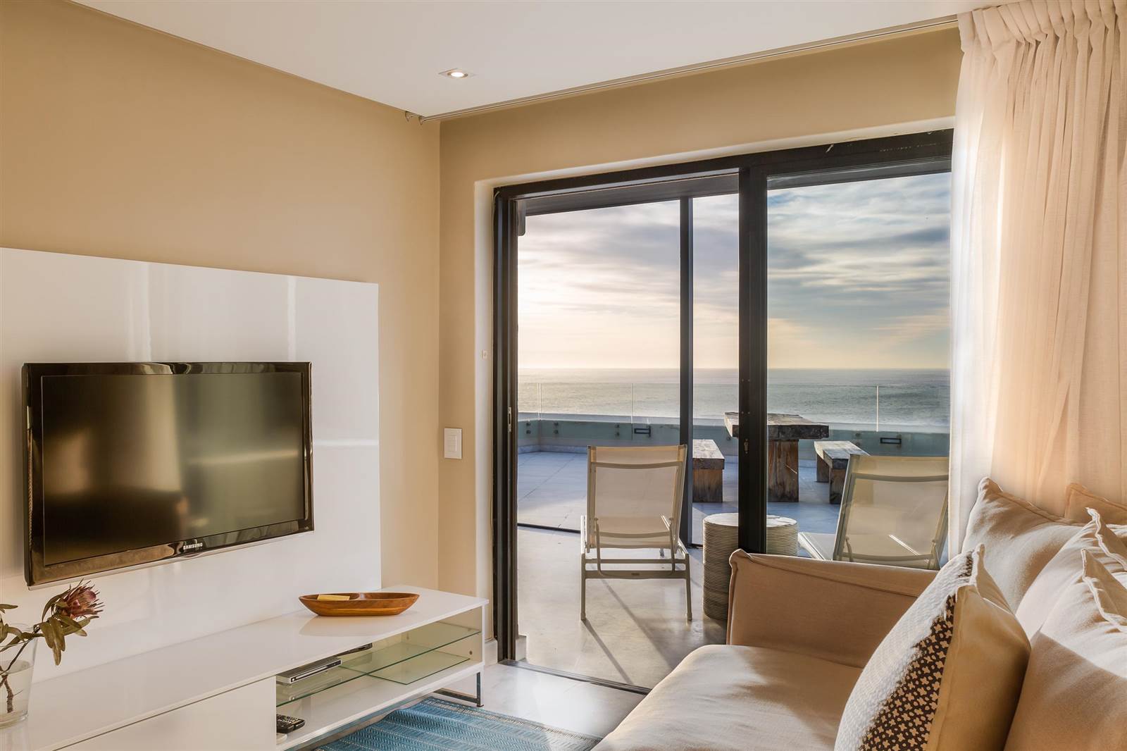 4 Bed Apartment in Camps Bay photo number 13