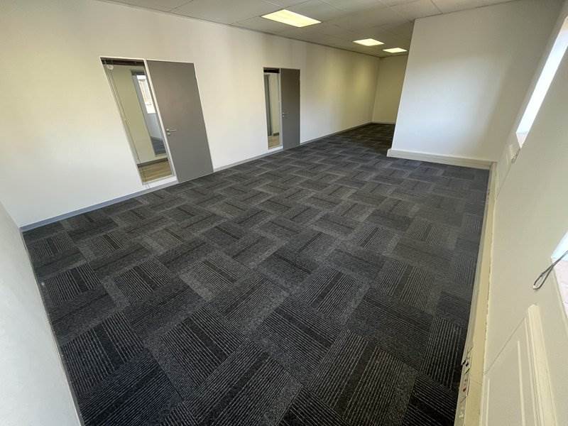550  m² Office Space in Rivonia photo number 10