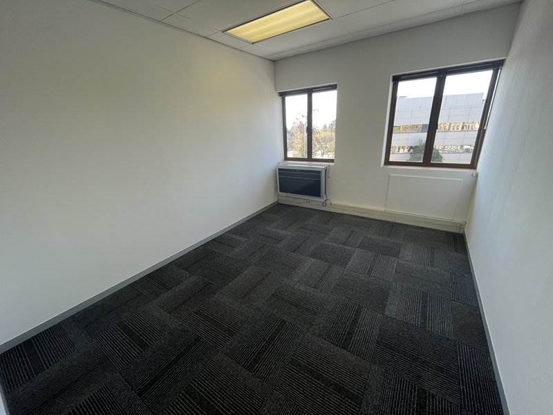 550  m² Office Space in Rivonia photo number 26
