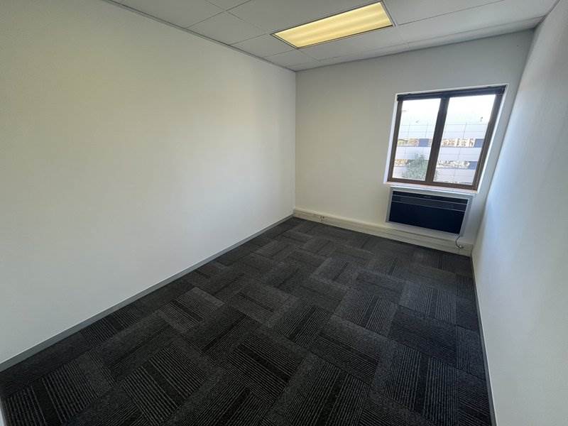 550  m² Office Space in Rivonia photo number 28