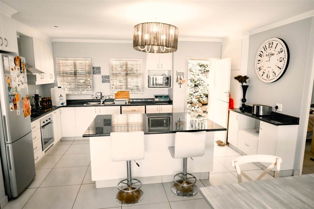 3 Bed House in Ballito photo number 6