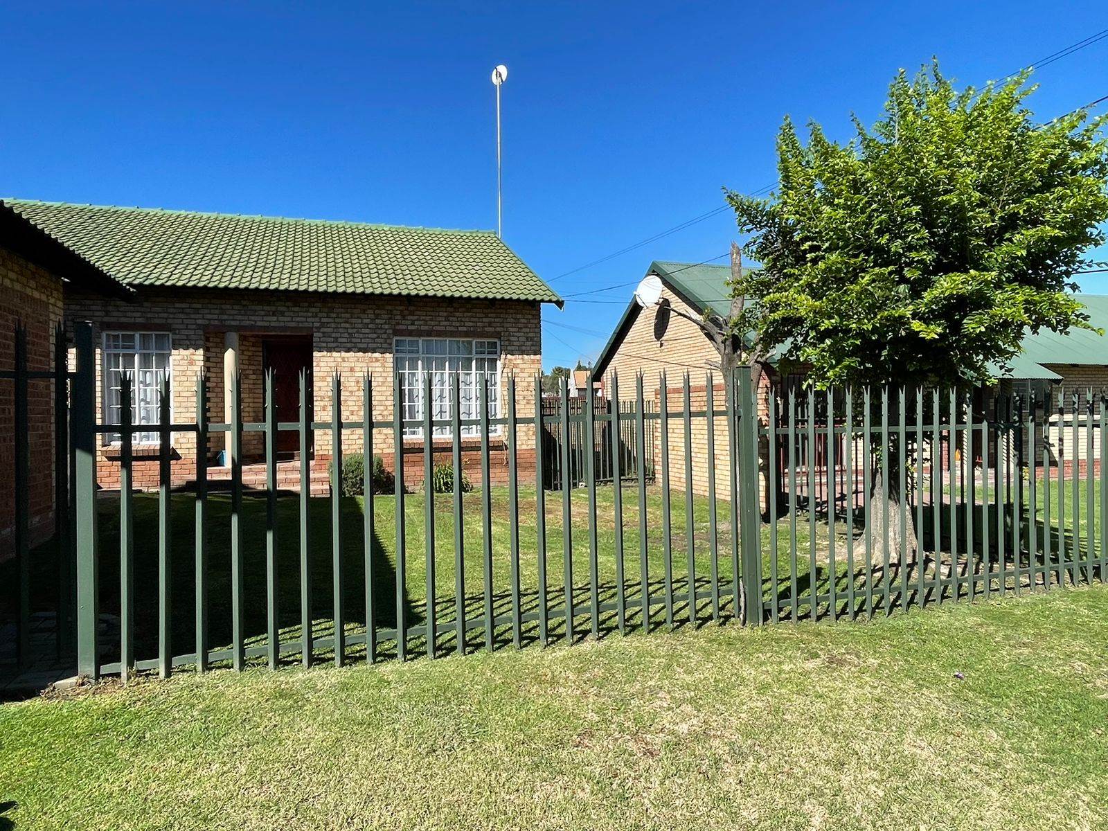14 Bed House in Secunda photo number 3