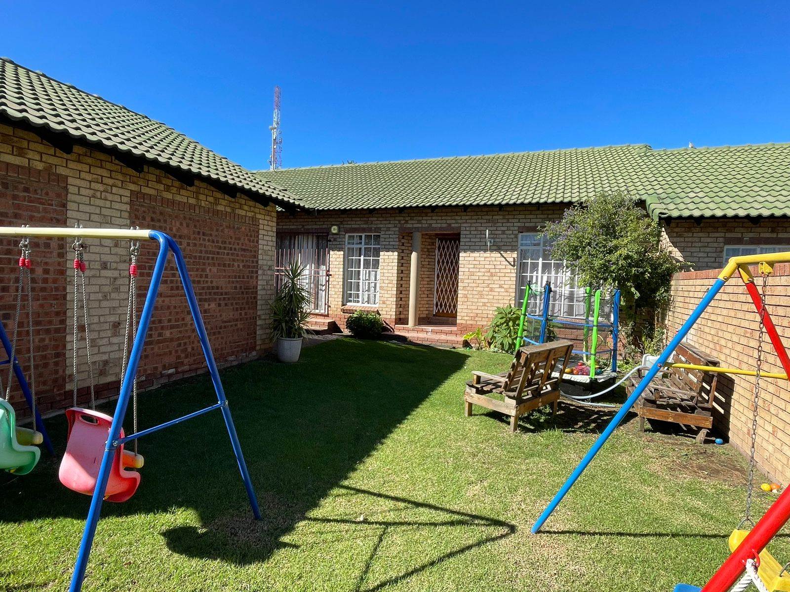 14 Bed House in Secunda photo number 7