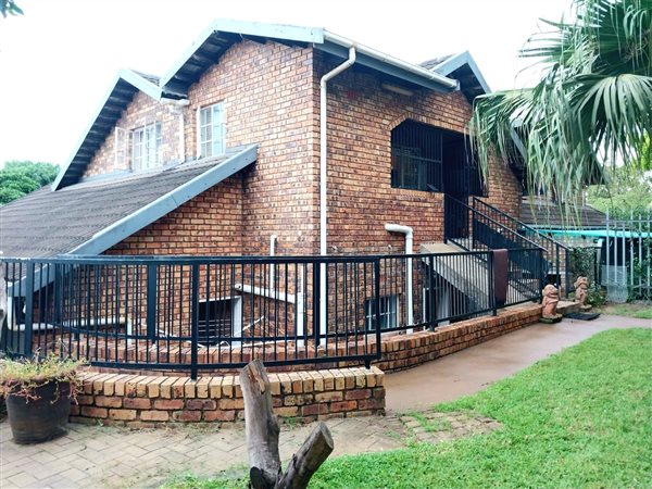 5 Bedroom House 5 Bedroom House