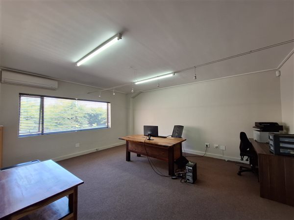 24  m² Office Space