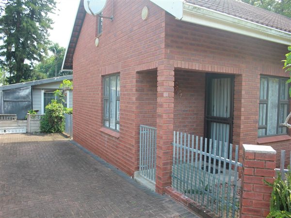 3 Bedroom Townhouse 3 Bedroom Townhouse