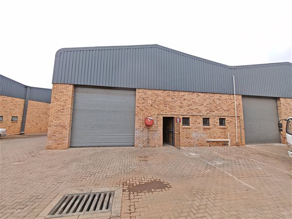 455  m² Industrial space