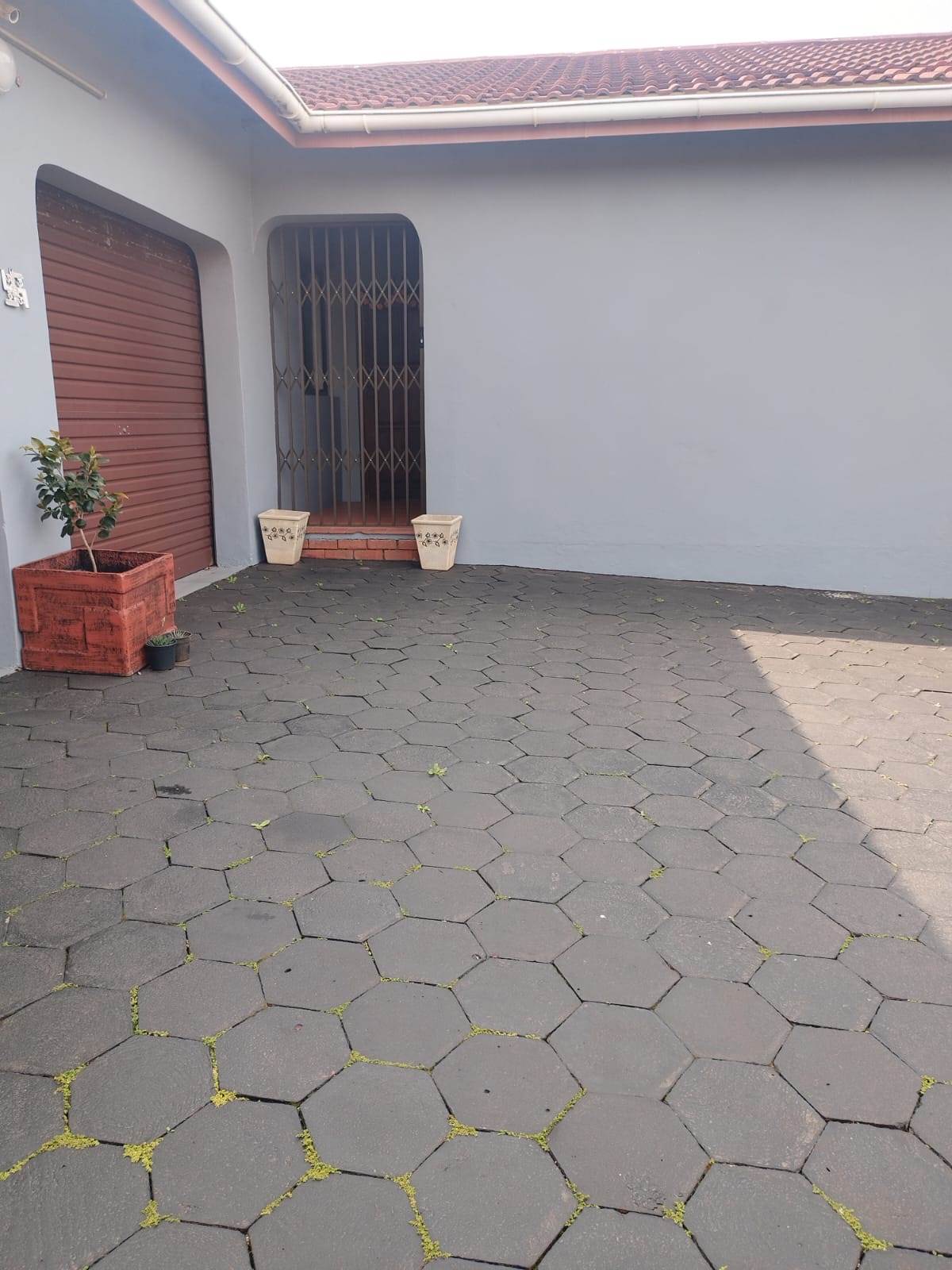 4 Bed House in Empangeni photo number 3