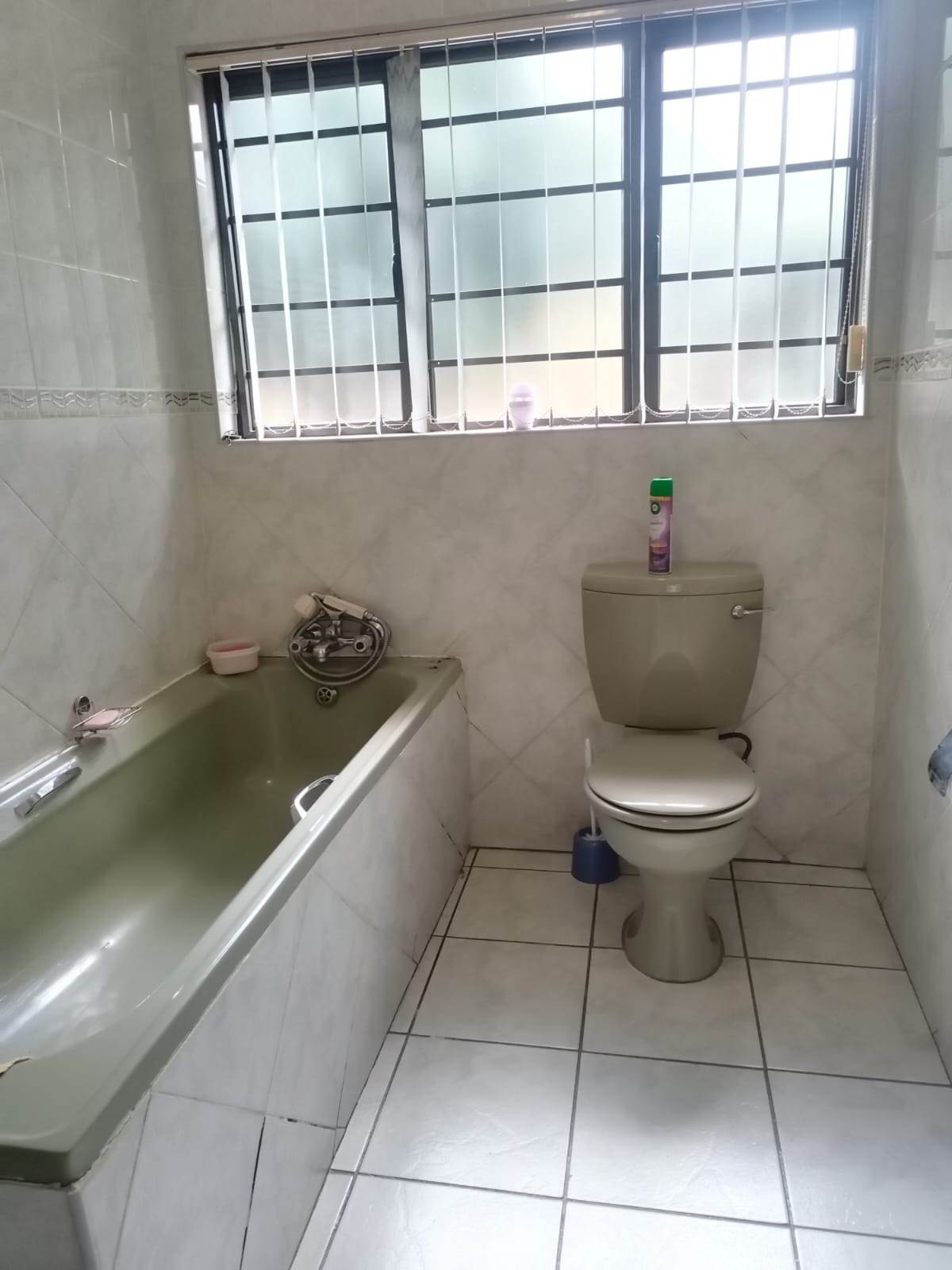4 Bed House in Empangeni photo number 17
