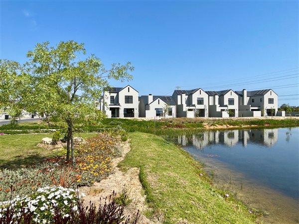3 Bedroom Townhouse 3 Bedroom Townhouse