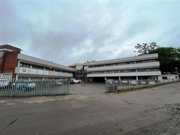 1650  m² Office Space in Pineside