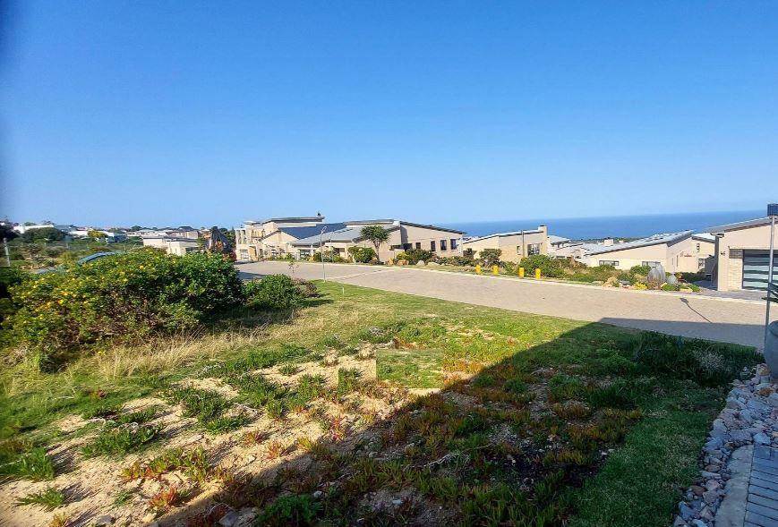 371 m² Land available in Dana Bay photo number 2