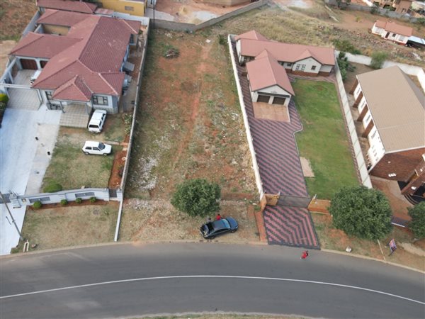 1 012 m² Land 1 012 m² Land