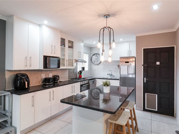 3 Bedroom Townhouse