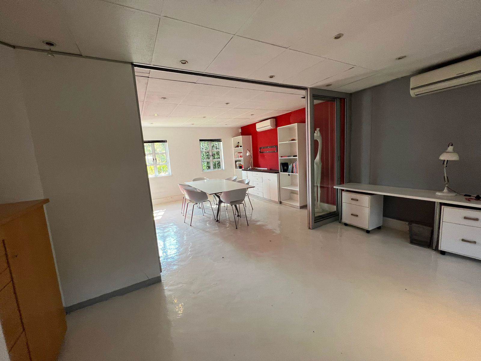 176  m² Commercial space in Rivonia photo number 9
