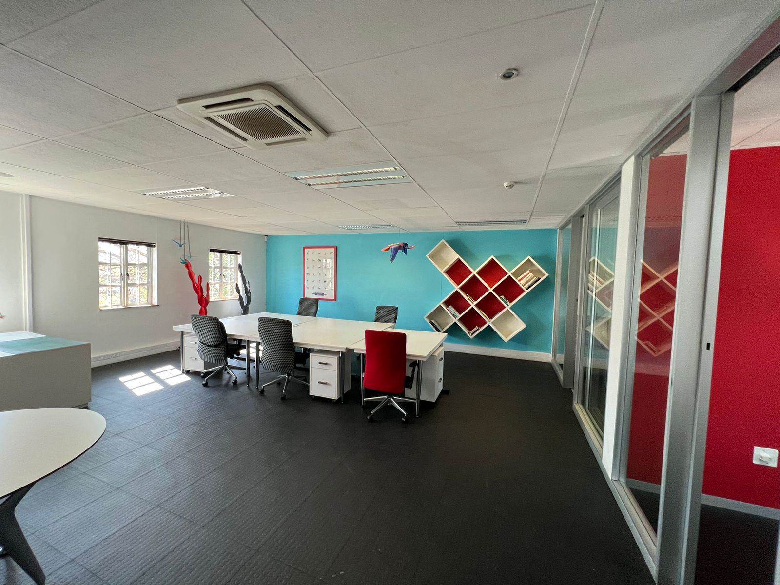 176  m² Commercial space in Rivonia photo number 21