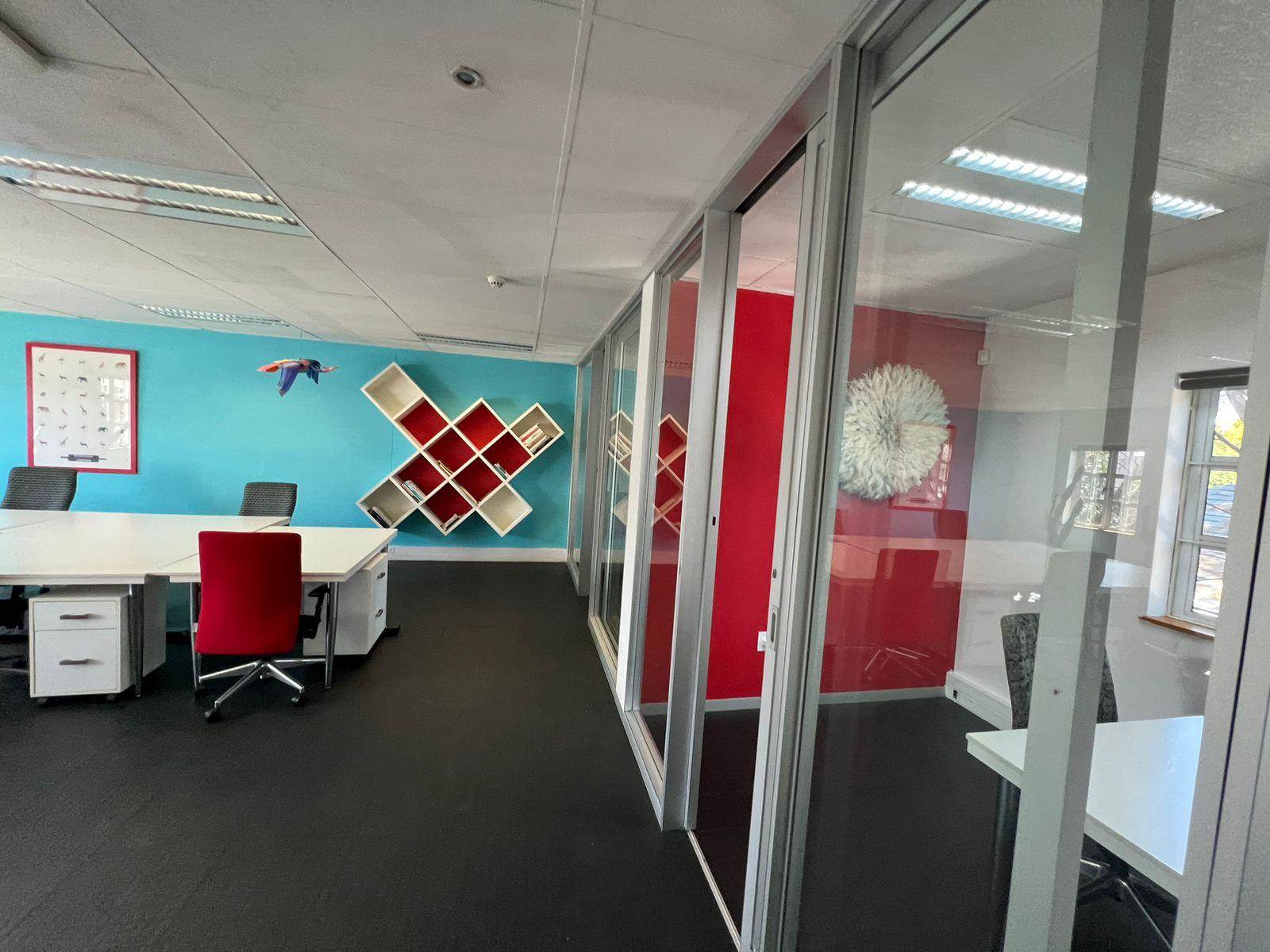 176  m² Commercial space in Rivonia photo number 22