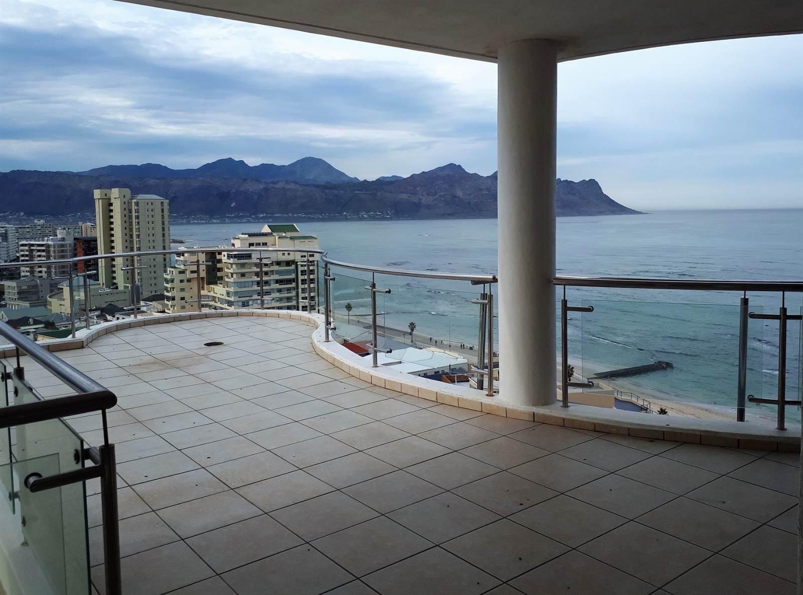3 Bed Apartment in Strand North photo number 2