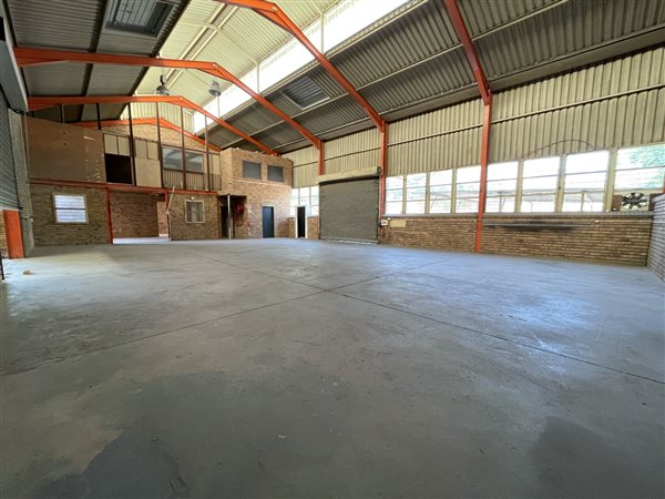 532  m² Commercial space