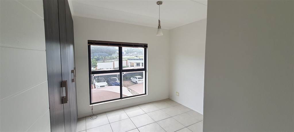 2 Bed Apartment in Greenstone Hill photo number 19